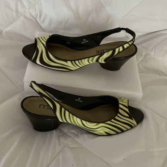 MODA Spana cute open toe sling backs! Jungle print w/brown shiny heels. SZ 8M. - Picture 8 of 10